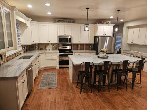 "Pegasus White" Quartzite from Daltile Kitchen in Northern Utah